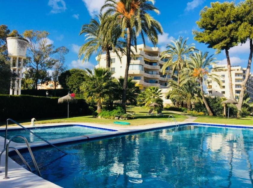 Habitacion Deluxe Con Bano Privado En Atalaya Apartagolf, Estepona Eksteriør billede