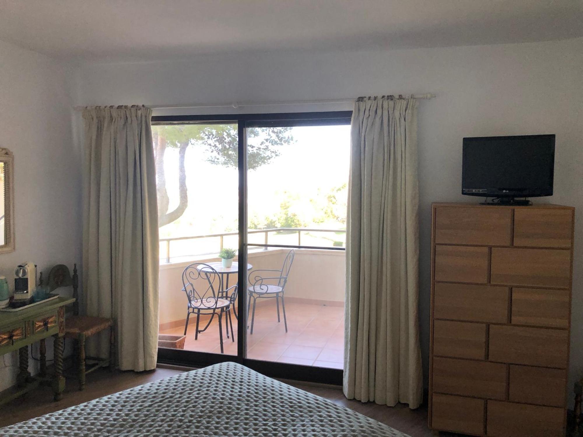 Habitacion Deluxe Con Bano Privado En Atalaya Apartagolf, Estepona Eksteriør billede
