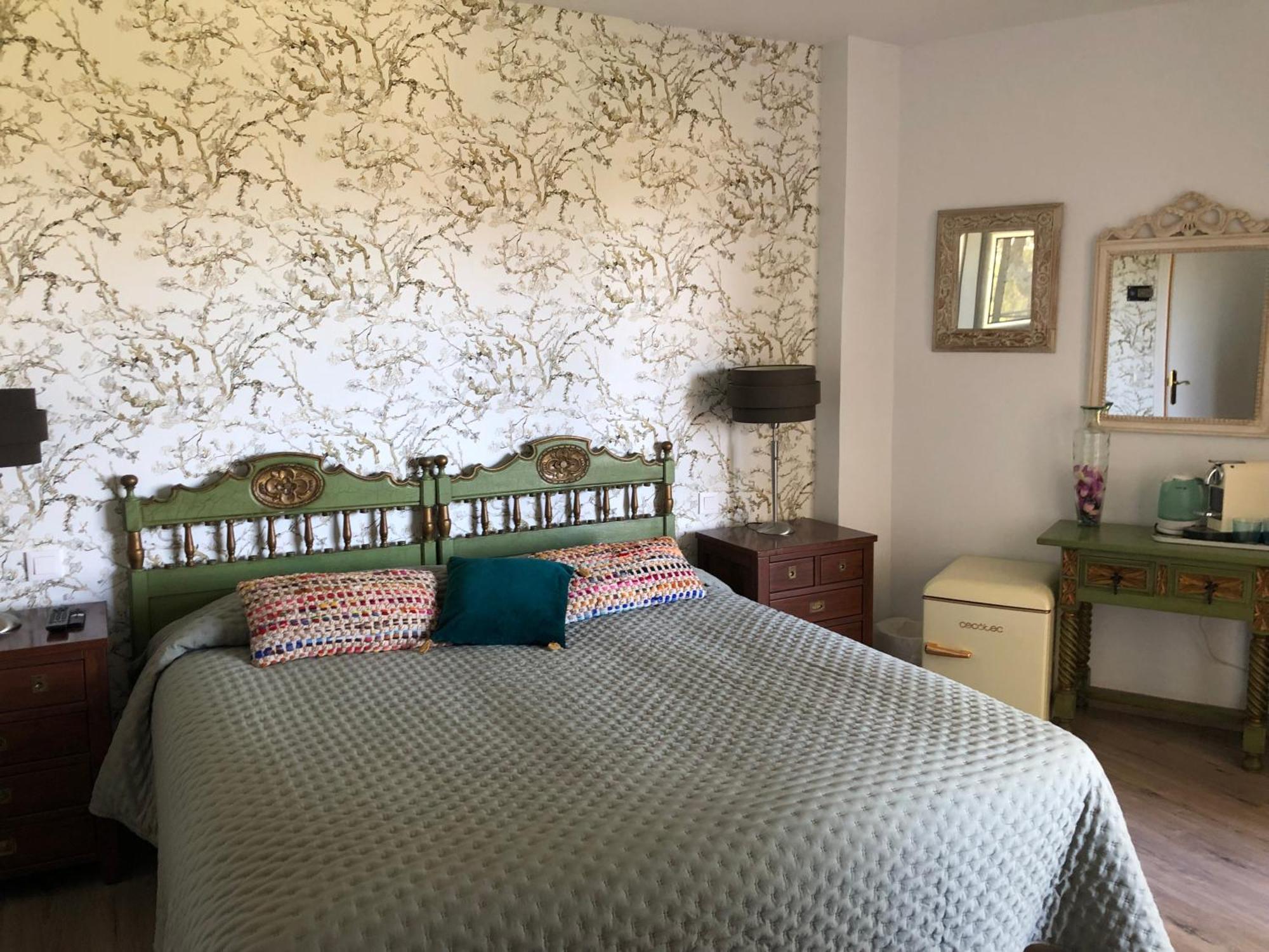 Habitacion Deluxe Con Bano Privado En Atalaya Apartagolf, Estepona Eksteriør billede